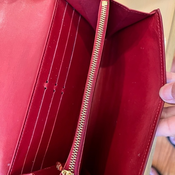 Louis Vuitton Red Vernis wallet - Picture 7 of 8